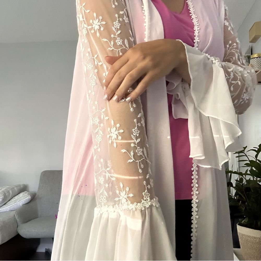 Flora Nikrooz Long Sheer Robe Lace Detail Bell Sleeves Nightgown floor length - Picture 2 of 6